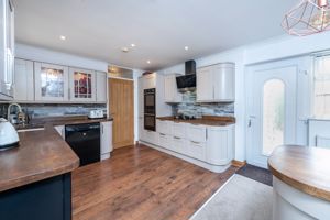 Breakfast kitchen- click for photo gallery